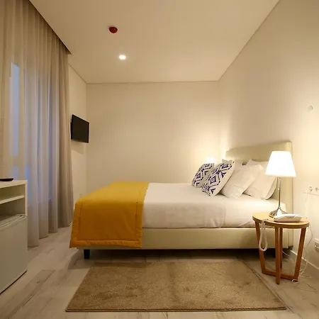 Отель Riverside Alfama Лиссабон