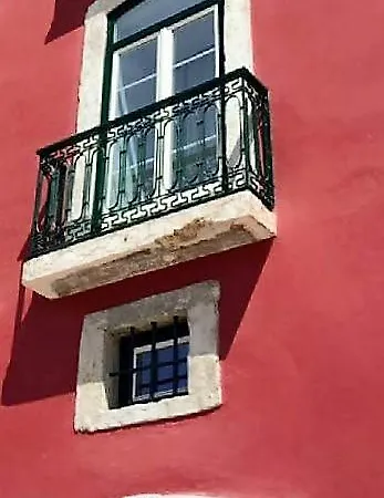 Riverside Alfama 3*